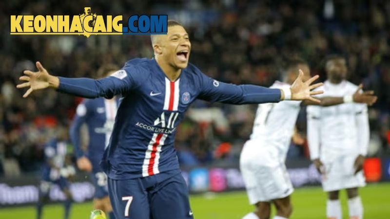 Giải Ligue 1 - Hành Trình Khám Phá Trái Tim Của Bóng Đá Pháp 2 lich-su-hinh-thanh-va-phat-trien-cua-giai-ligue-1