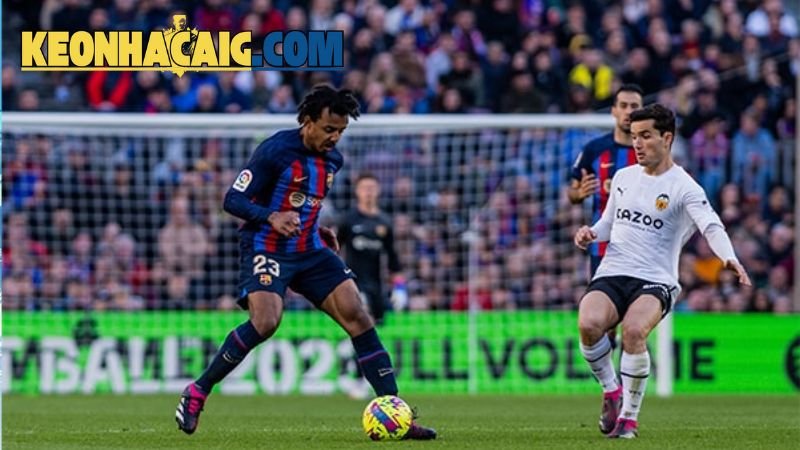 Kèo bóng đá La Liga - Nắm bắt cơ hội và chiến lược cá cược thông minh 4 tham-khao-thong-tin-tu-cac-trang-web-uy-tin